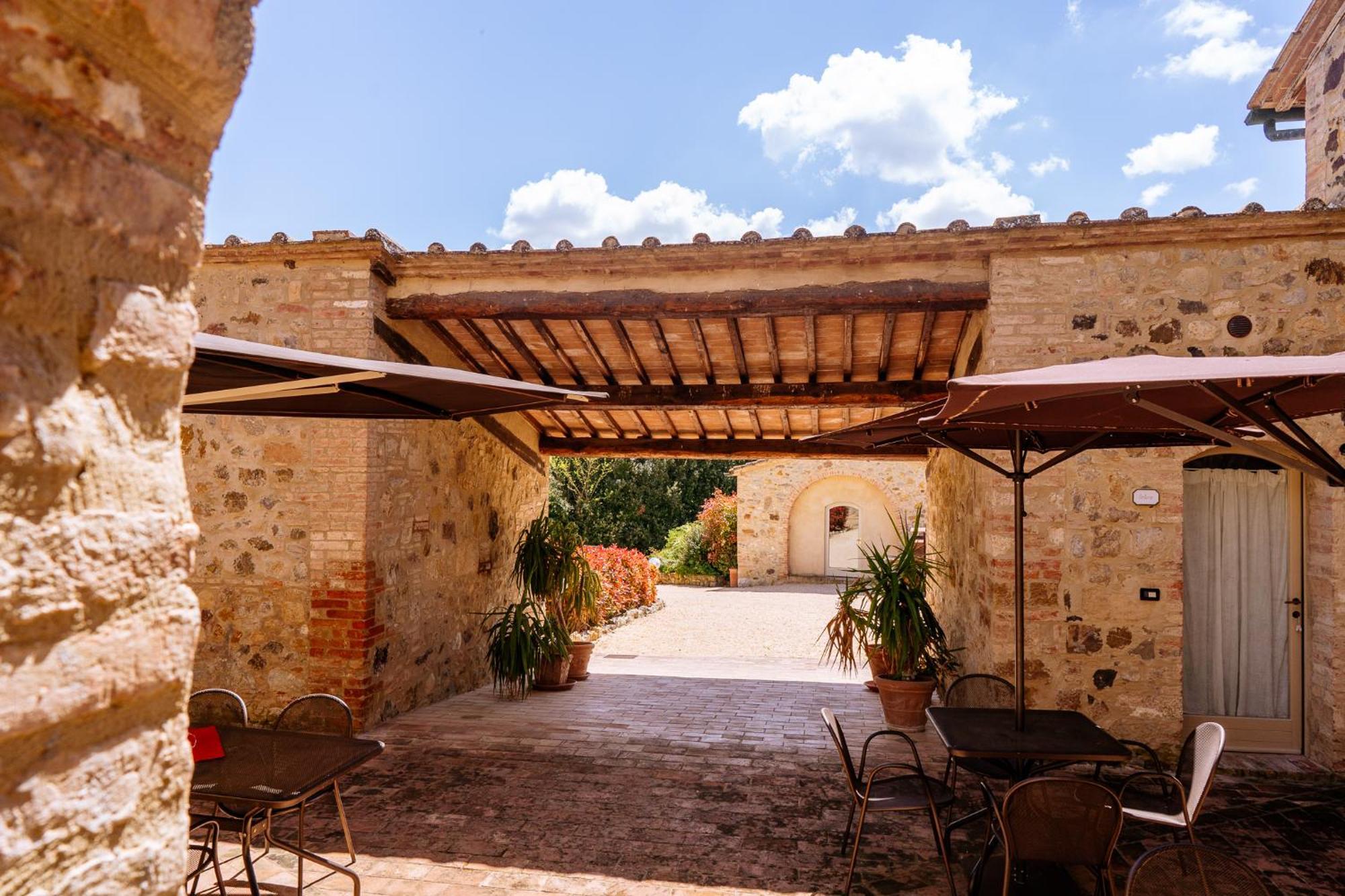 Villa Le Beringhe - Wine Pool & Relax Colle Val D'Elsa Ngoại thất bức ảnh